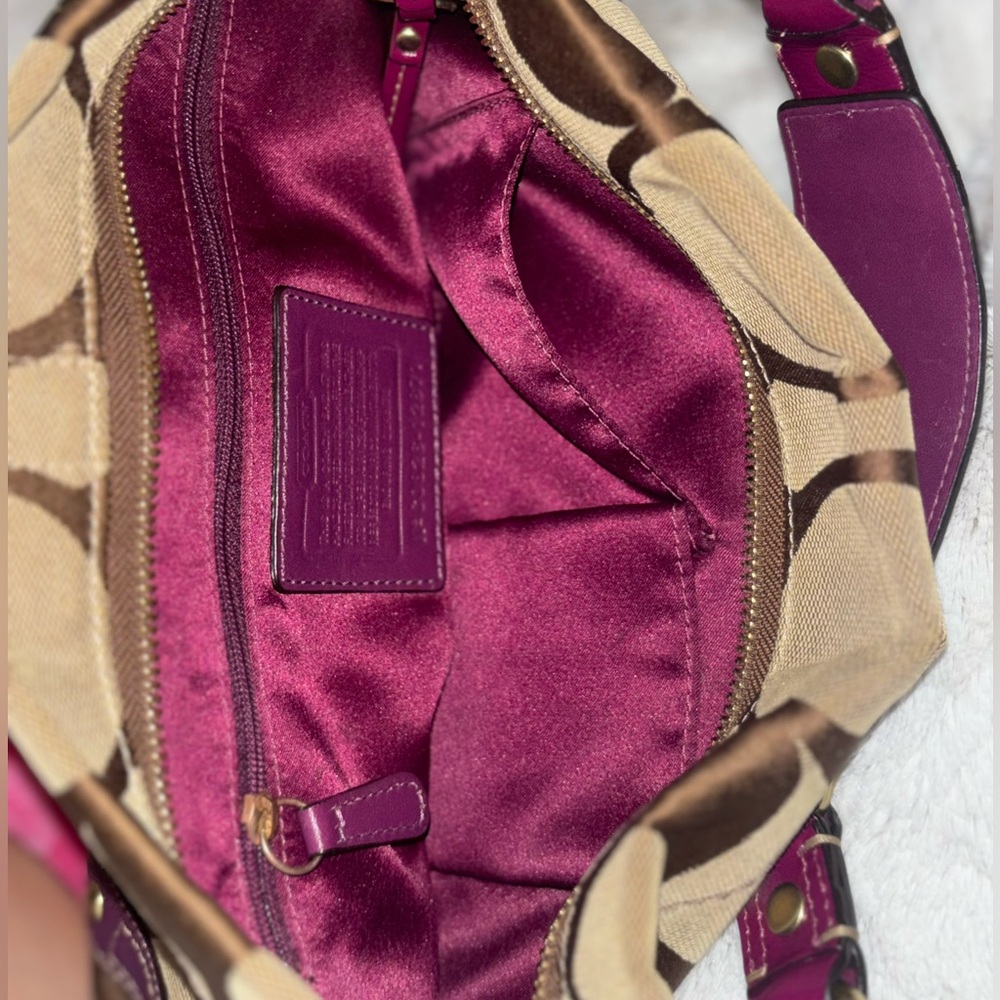 burgundy coach carly shoulder bag - Picture 4 of 7